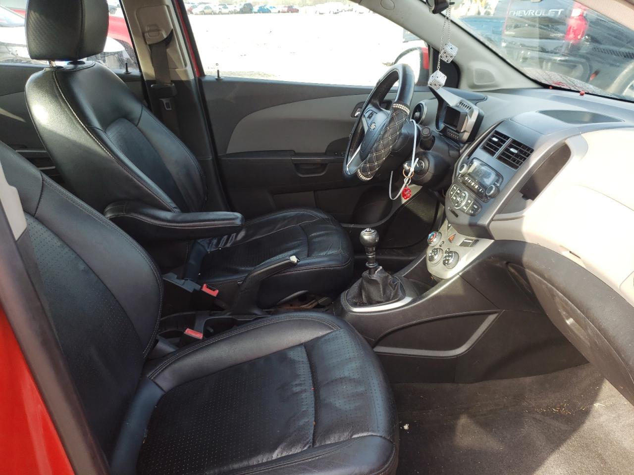 Photo 5 from auction – 2012 CHEVROLET SONIC with VIN 1G1JF5SH9C4211206
