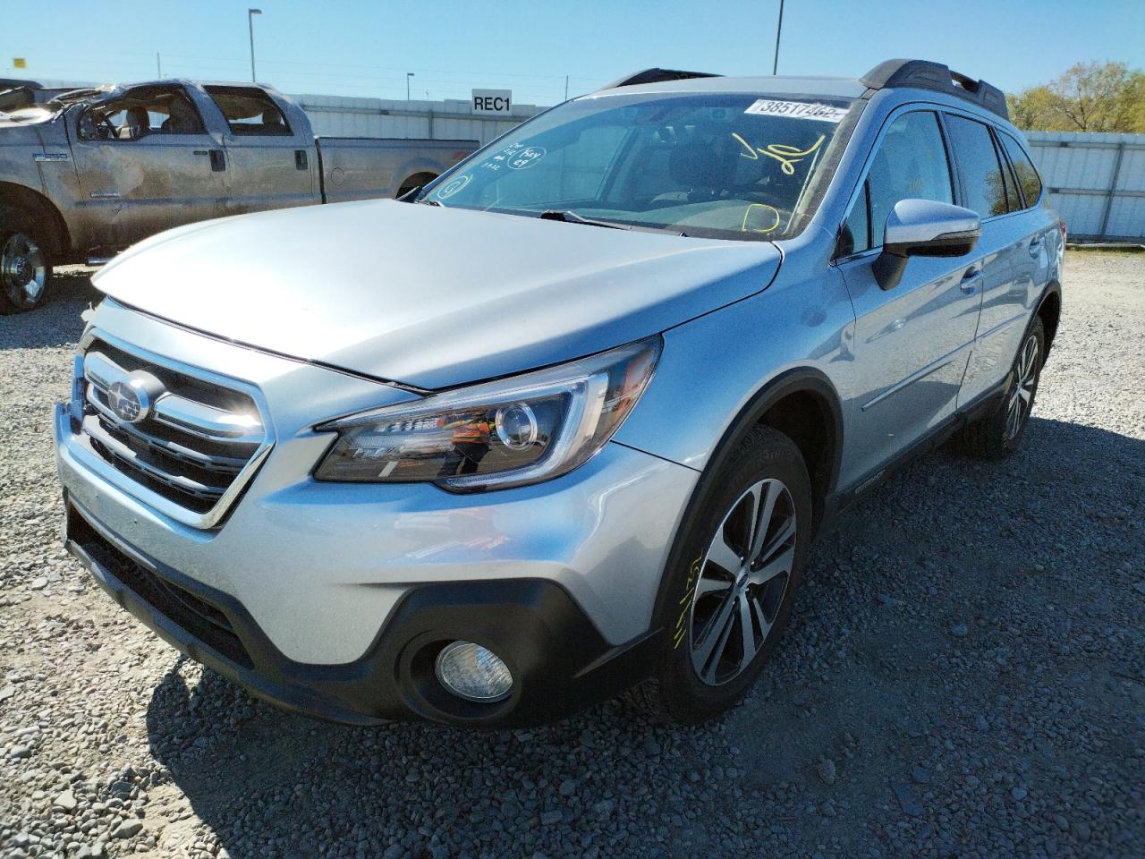 Photo 2 from auction – 2018 SUBARU OUTBACK 3. with VIN 4S4BSENC5J3326908