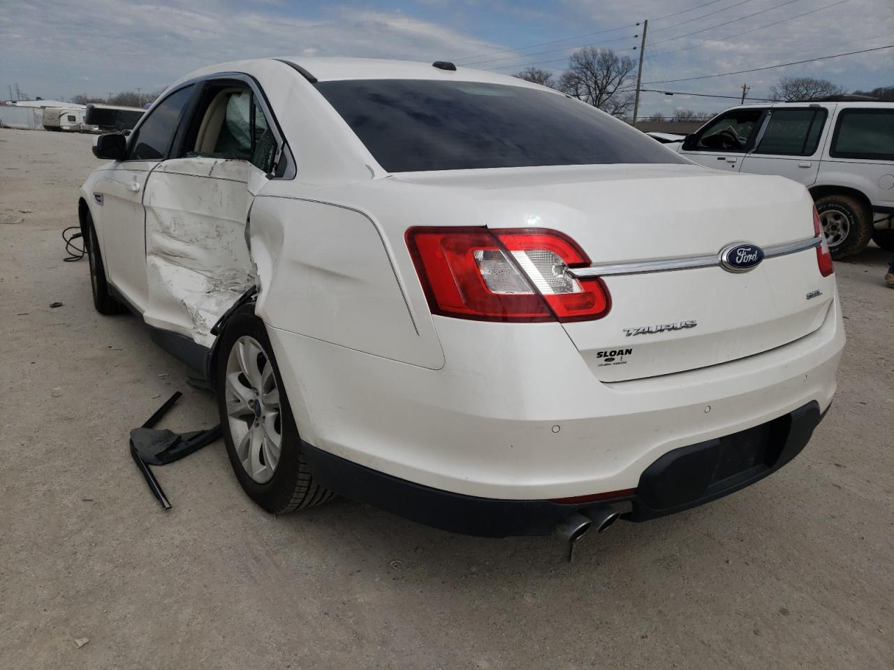 Photo 3 from auction – 2011 FORD TAURUS SEL with VIN 1FAHP2EW1BG183089