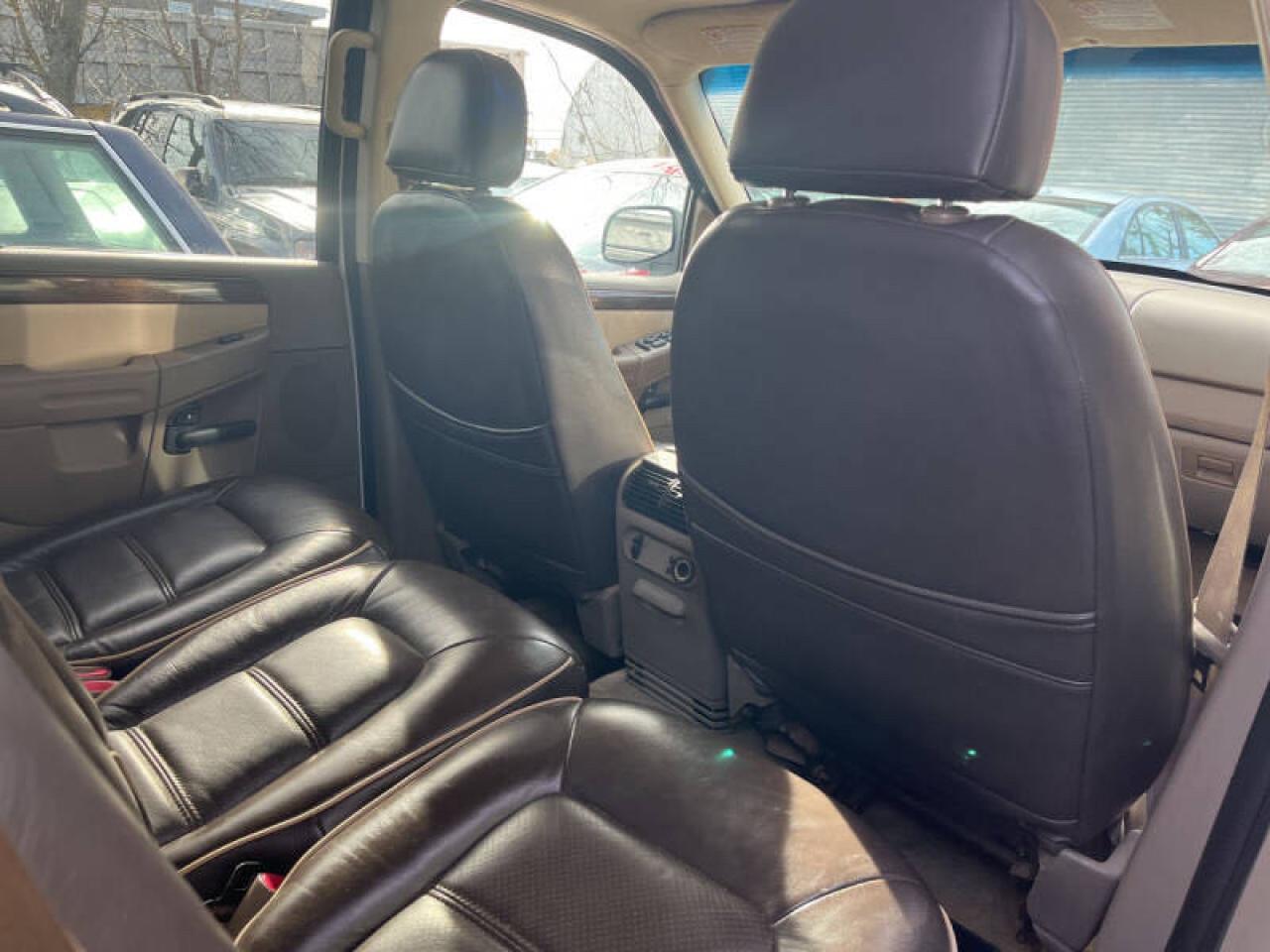 Photo 6 from auction – 2002 FORD EXPLORER E with VIN 1FMDU74W12UB05022