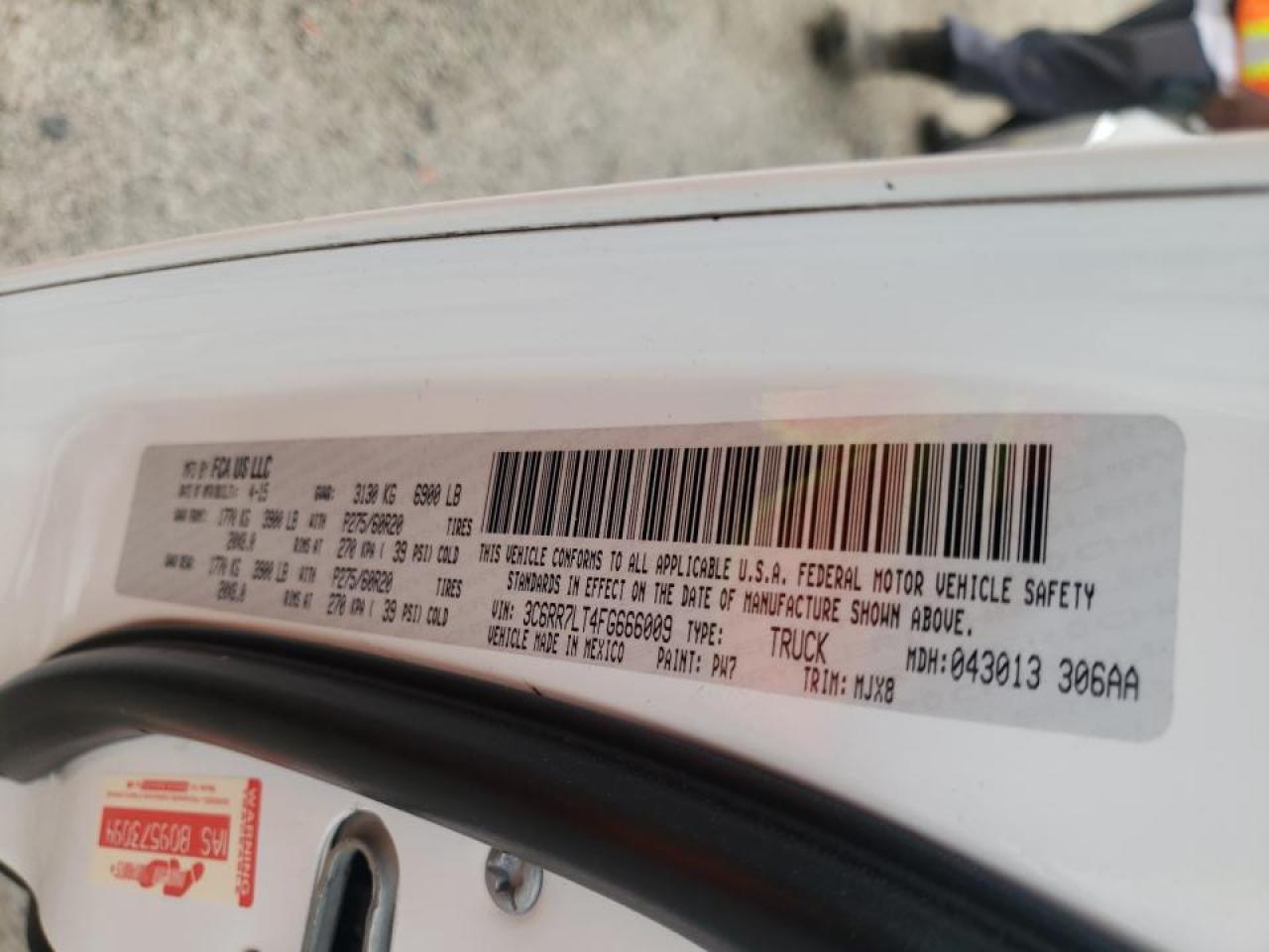 Photo 10 from auction – 2015 RAM 1500 SLT with VIN 3C6RR7LT4FG666009