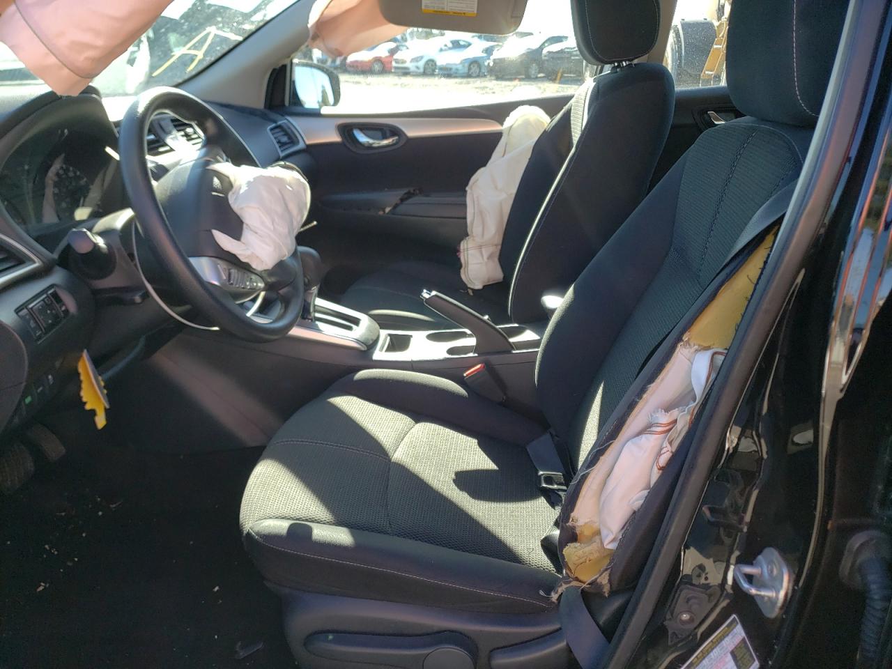 Photo 5 from auction – 2016 NISSAN SENTRA S with VIN 3N1AB7AP2GY266920