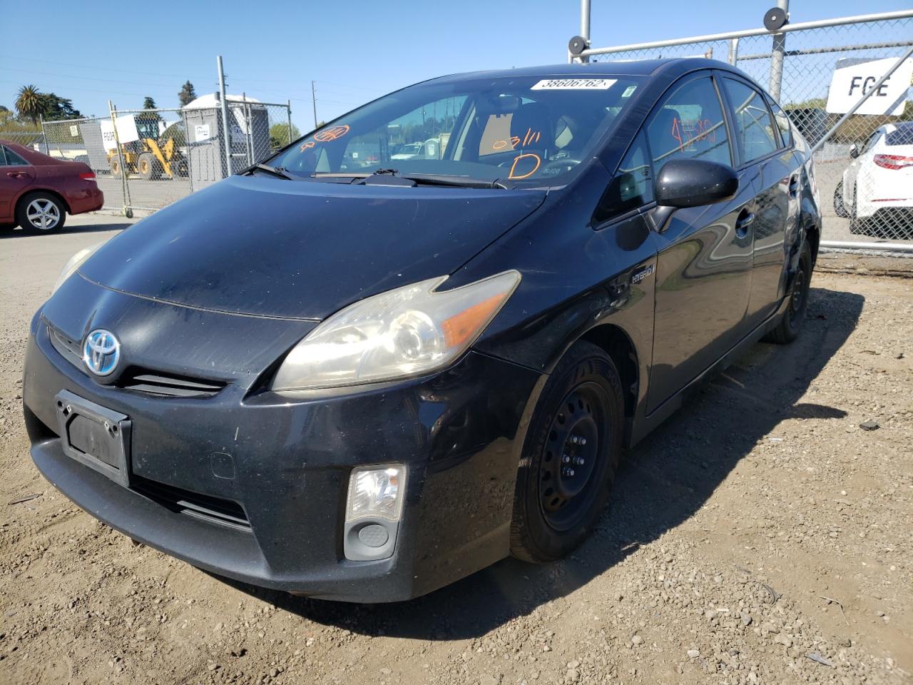 Photo 2 from auction – 2011 TOYOTA PRIUS with VIN JTDKN3DU0B1409802