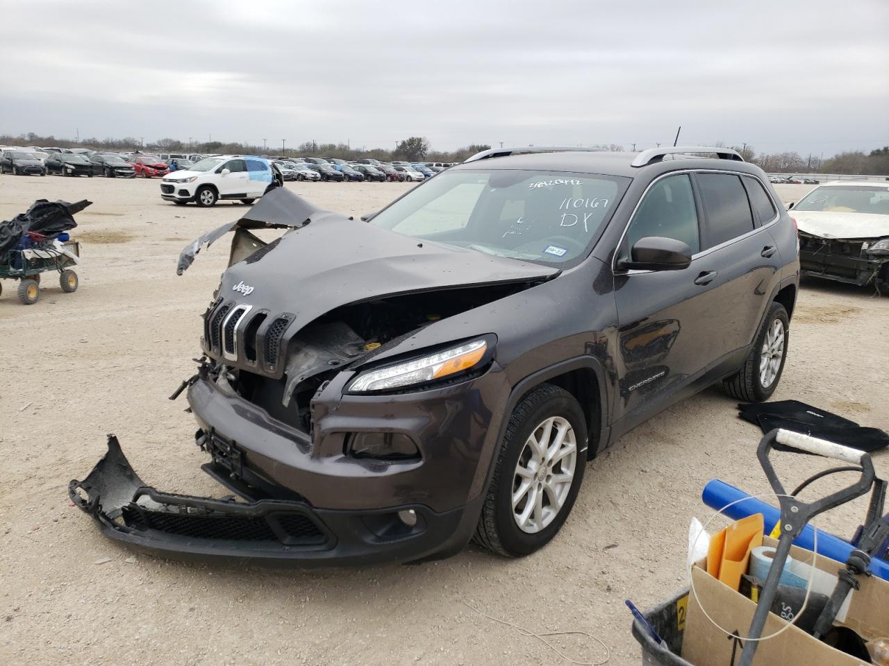 Photo 2 from auction – 2016 JEEP CHEROKEE L with VIN 1C4PJLCB1GW297541