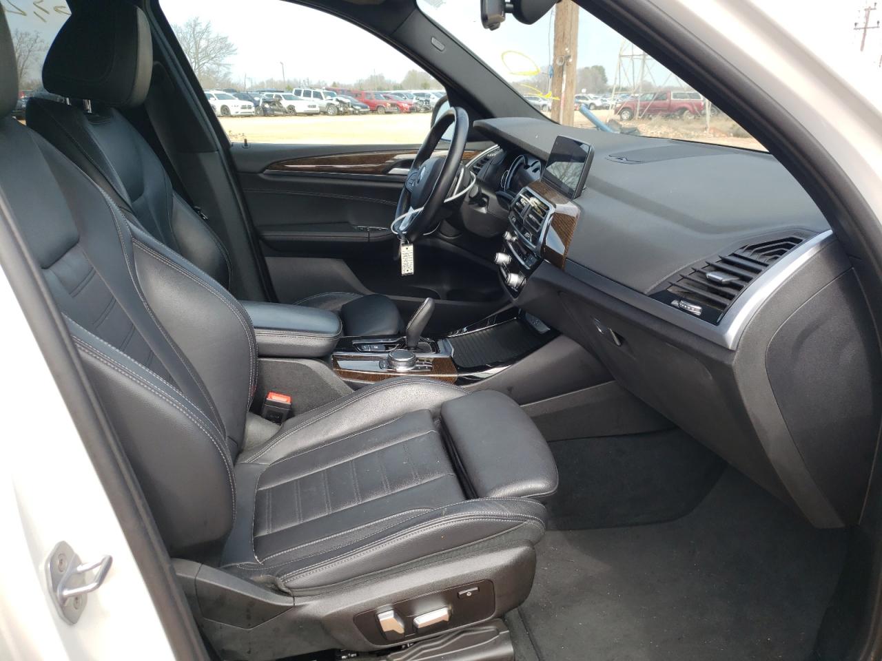 Photo 5 from auction – 2018 BMW X3 XDRIVE3 with VIN 5UXTR9C55JLD72496