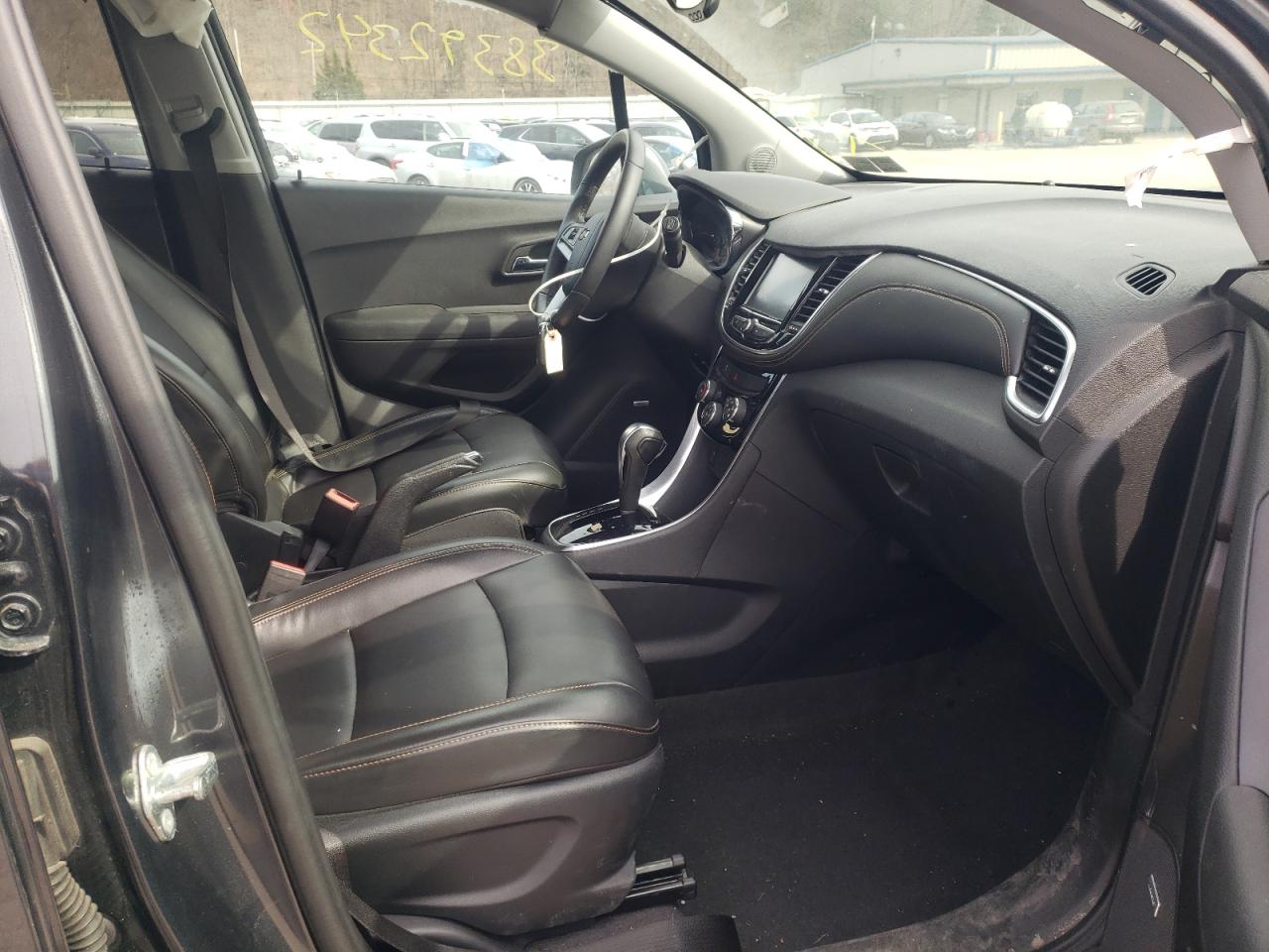 Photo 5 from auction – 2017 CHEVROLET TRAX PREMI with VIN 3GNCJRSB7HL252587