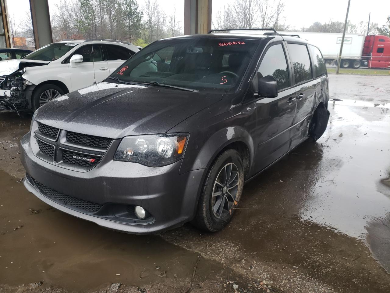 Photo 2 from auction – 2017 DODGE GRAND CARA with VIN 2C4RDGEG4HR860656