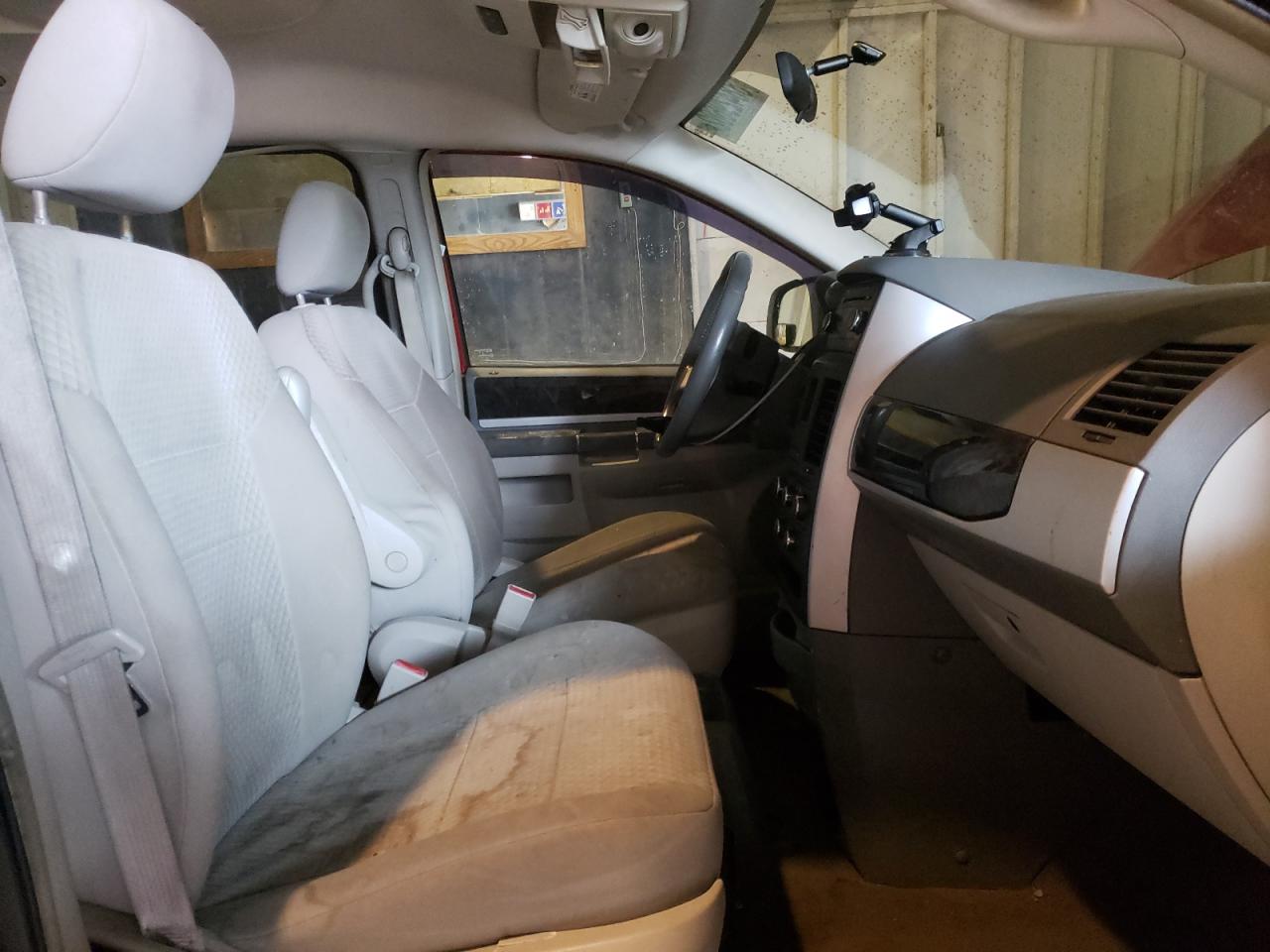 صورة رقم 5 من المزاد - 2010 DODGE GRAND CARA مع VIN 2D4RN5DX4AR185452