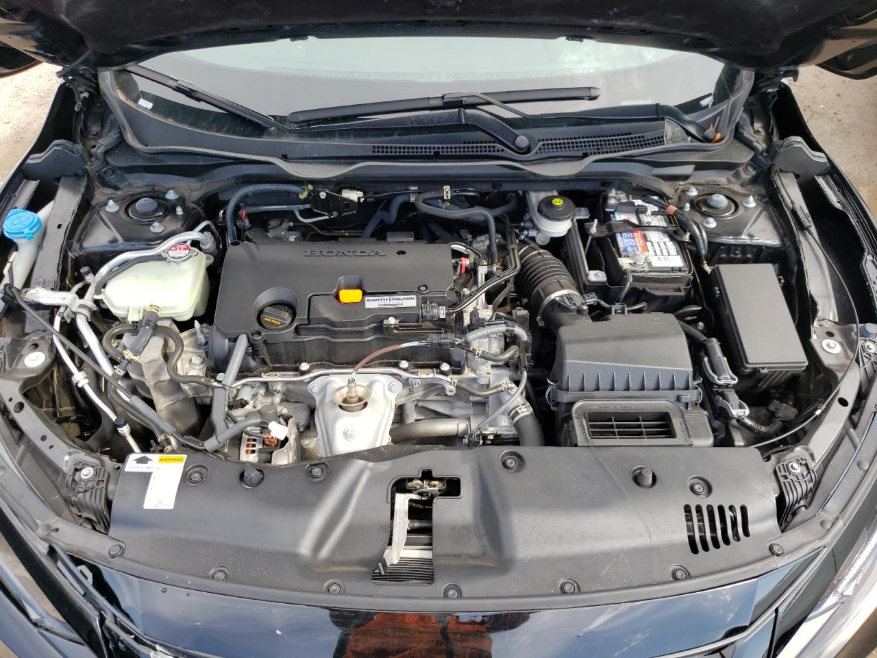 Photo 7 from auction – 2019 HONDA CIVIC LX with VIN 19XFC2F67KE007725