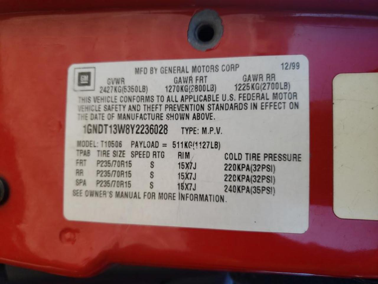 Photo 10 from auction – 2000 CHEVROLET BLAZER with VIN 1GNDT13W8Y2236028