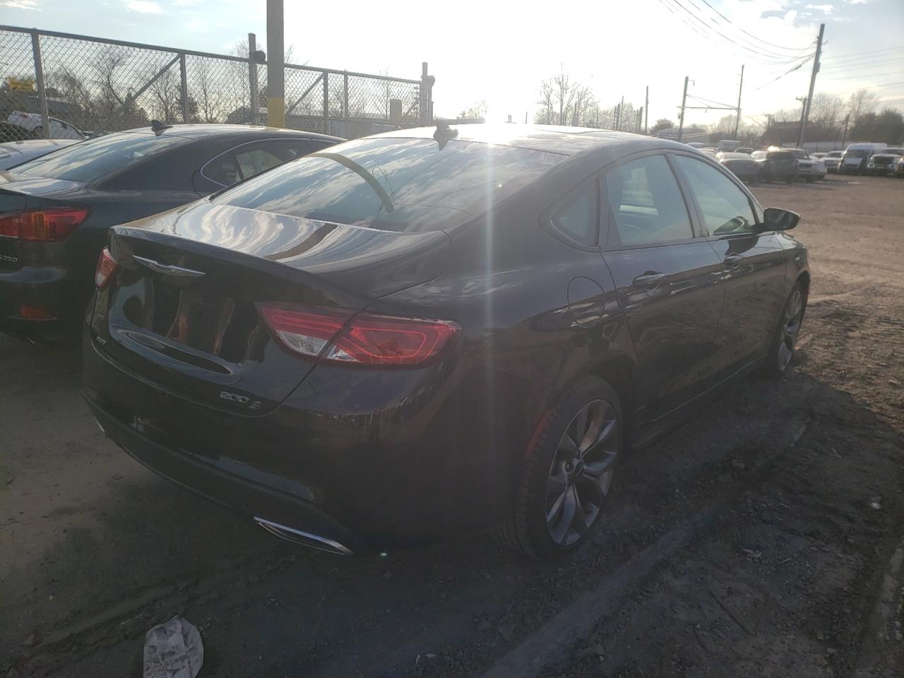 Photo 4 from auction – 2016 CHRYSLER 200 S with VIN 1C3CCCDG0GN123084