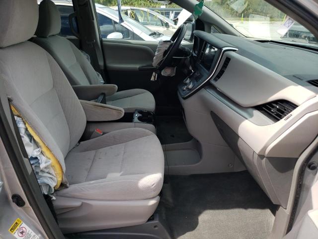 Photo 5 from auction – 2016 TOYOTA SIENNA LE with VIN 5TDKK3DC5GS693552