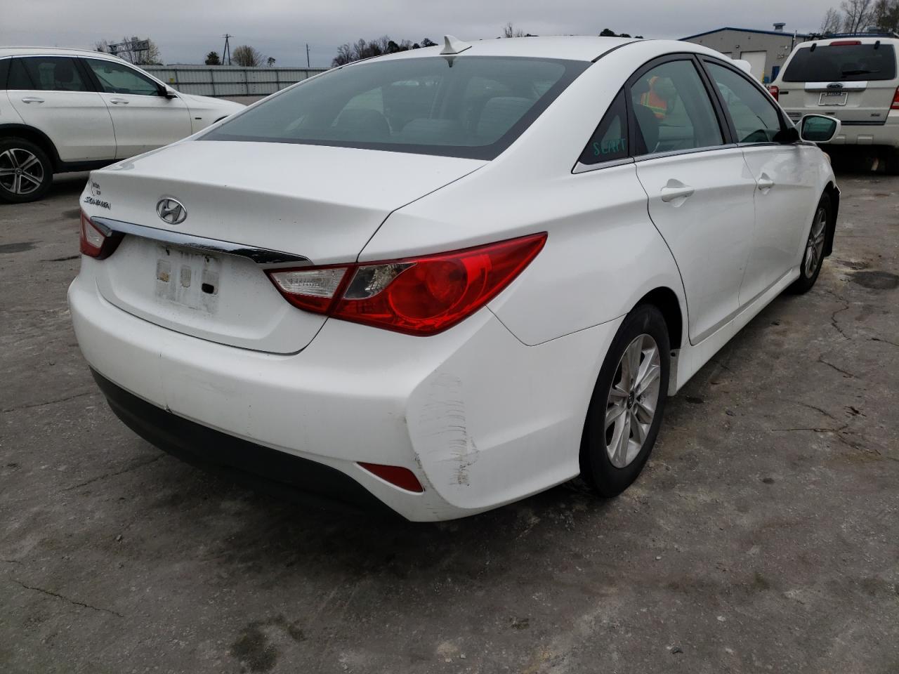 Photo 4 from auction – 2014 HYUNDAI SONATA GLS with VIN 5NPEB4AC8EH843289