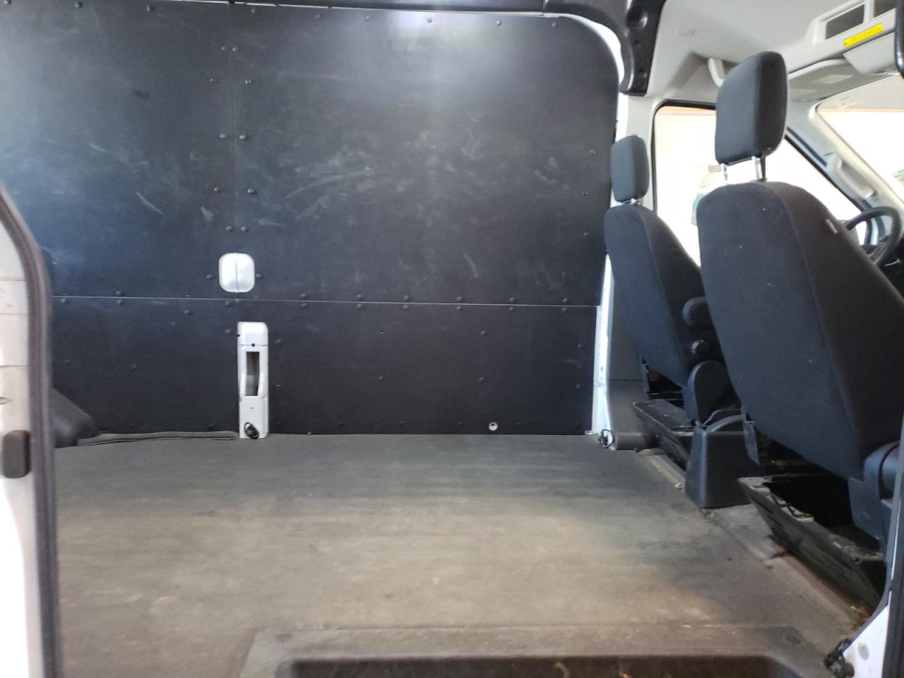 Photo 6 from auction – 2020 FORD TRANSIT T- with VIN 1FTBR2C82LKA40472