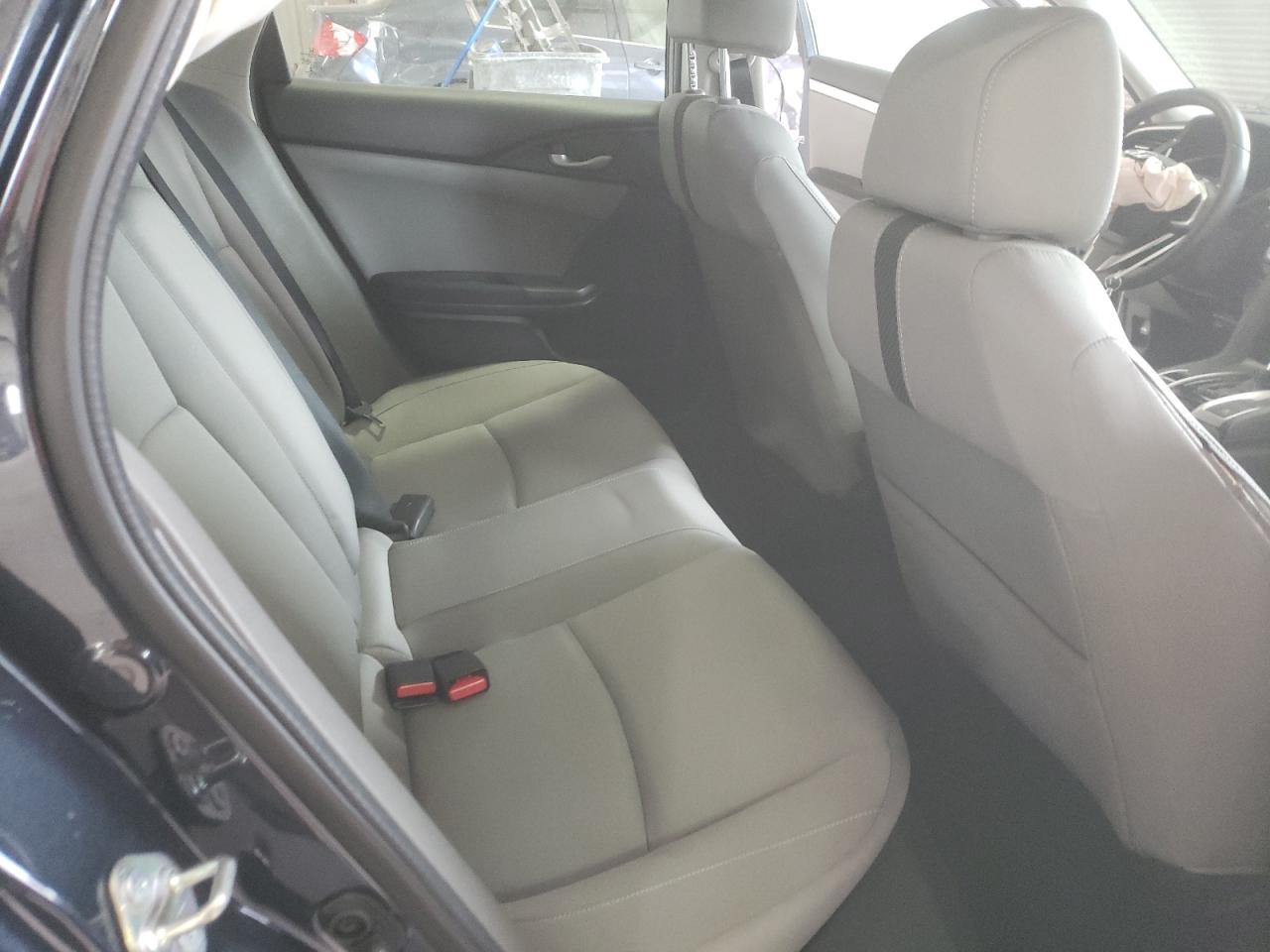 Photo 6 from auction – 2016 HONDA CIVIC EX with VIN 19XFC1F38GE202028