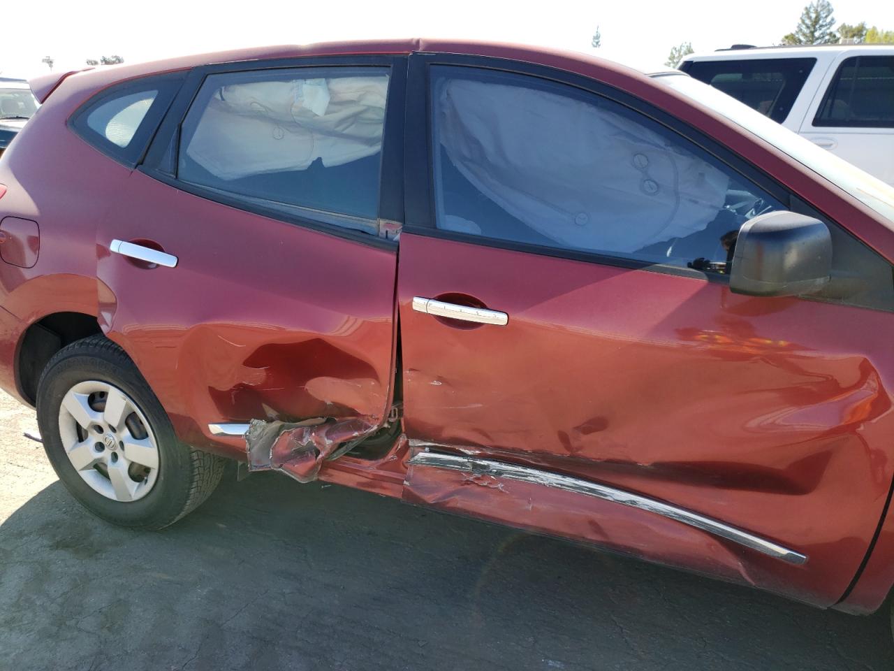 Photo 9 from auction – 2013 NISSAN ROGUE S with VIN JN8AS5MT2DW523303