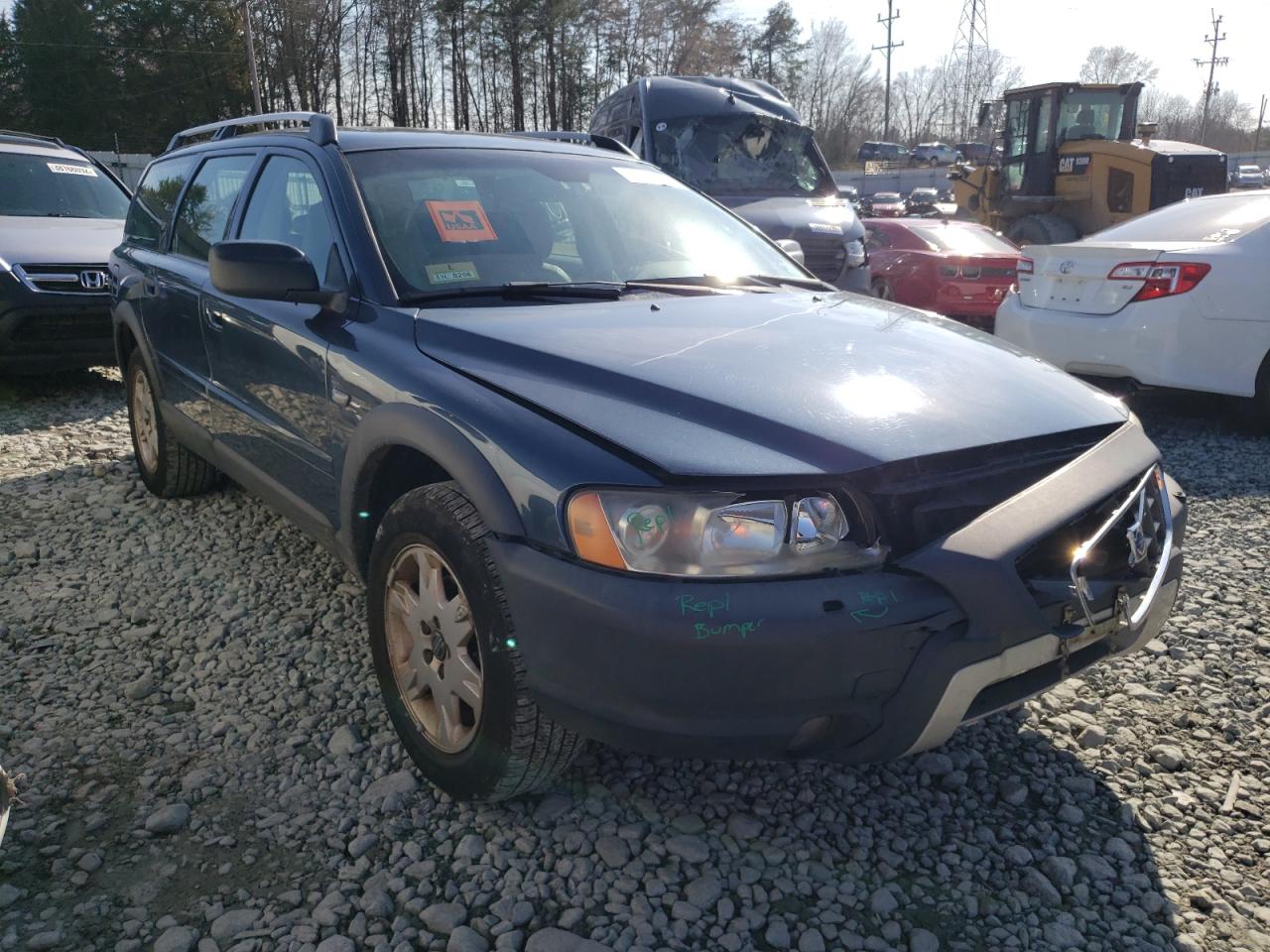 VOLVO XC70 2005 with VIN YV1SZ592651186543 - Photo from auction
