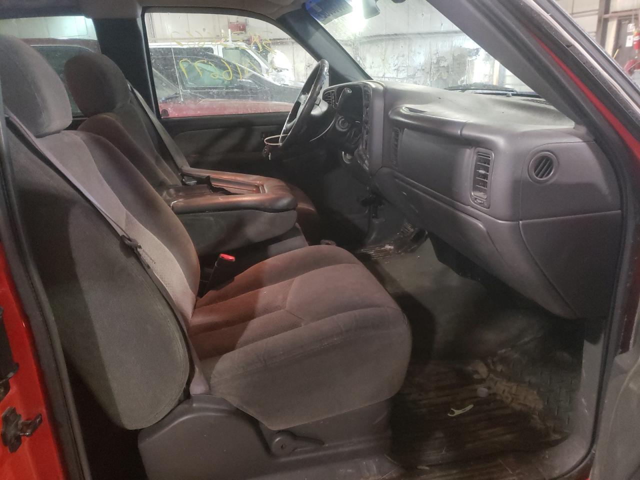 Photo 5 from auction – 2003 CHEVROLET SILVERADO with VIN 2GCEK19T831222362