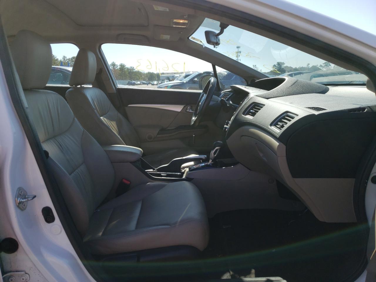 Photo 5 from auction – 2015 HONDA CIVIC EXL with VIN 19XFB2F99FE263433