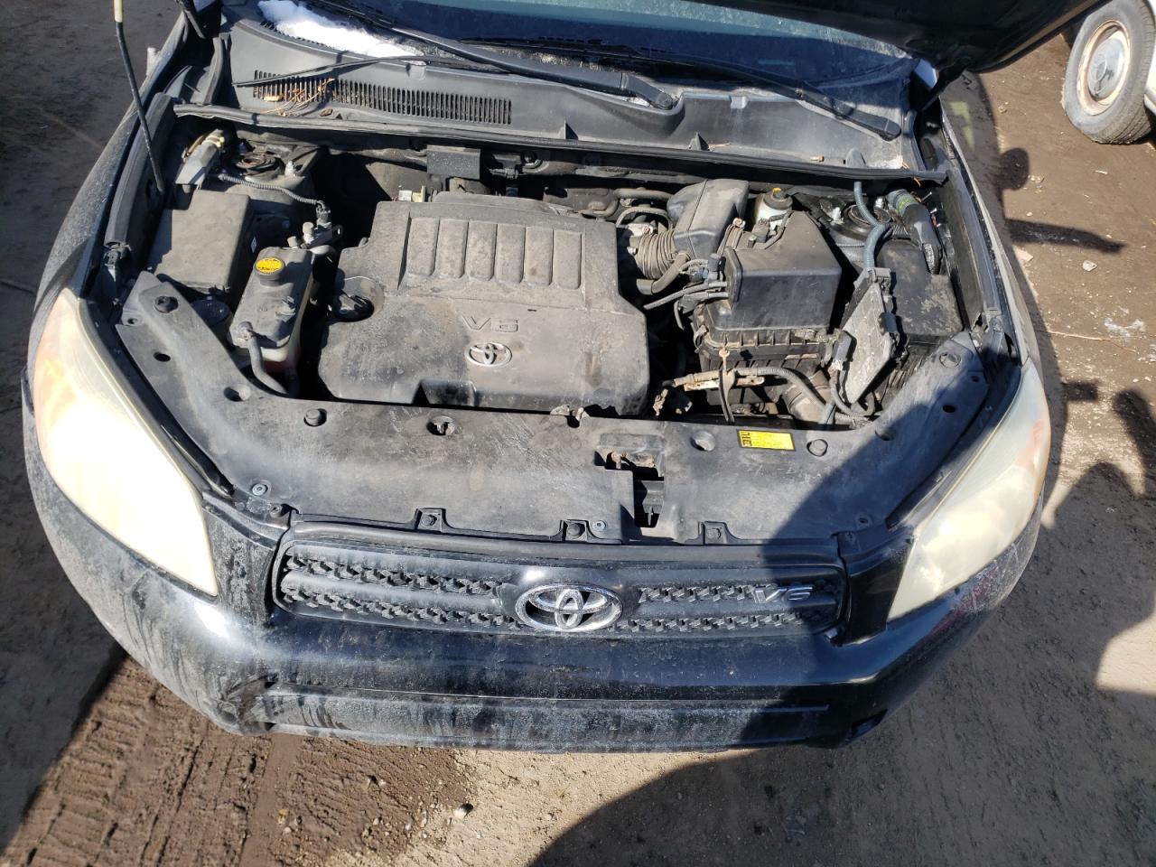Photo 7 from auction – 2007 TOYOTA RAV4 with VIN JTMBK35V475016319