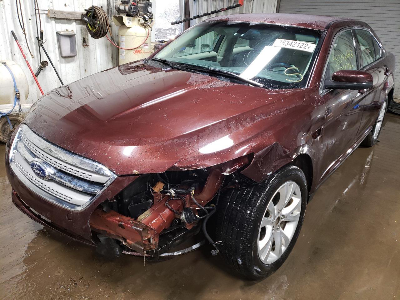 Photo 2 from auction – 2010 FORD TAURUS SEL with VIN 1FAHP2EW1AG120492