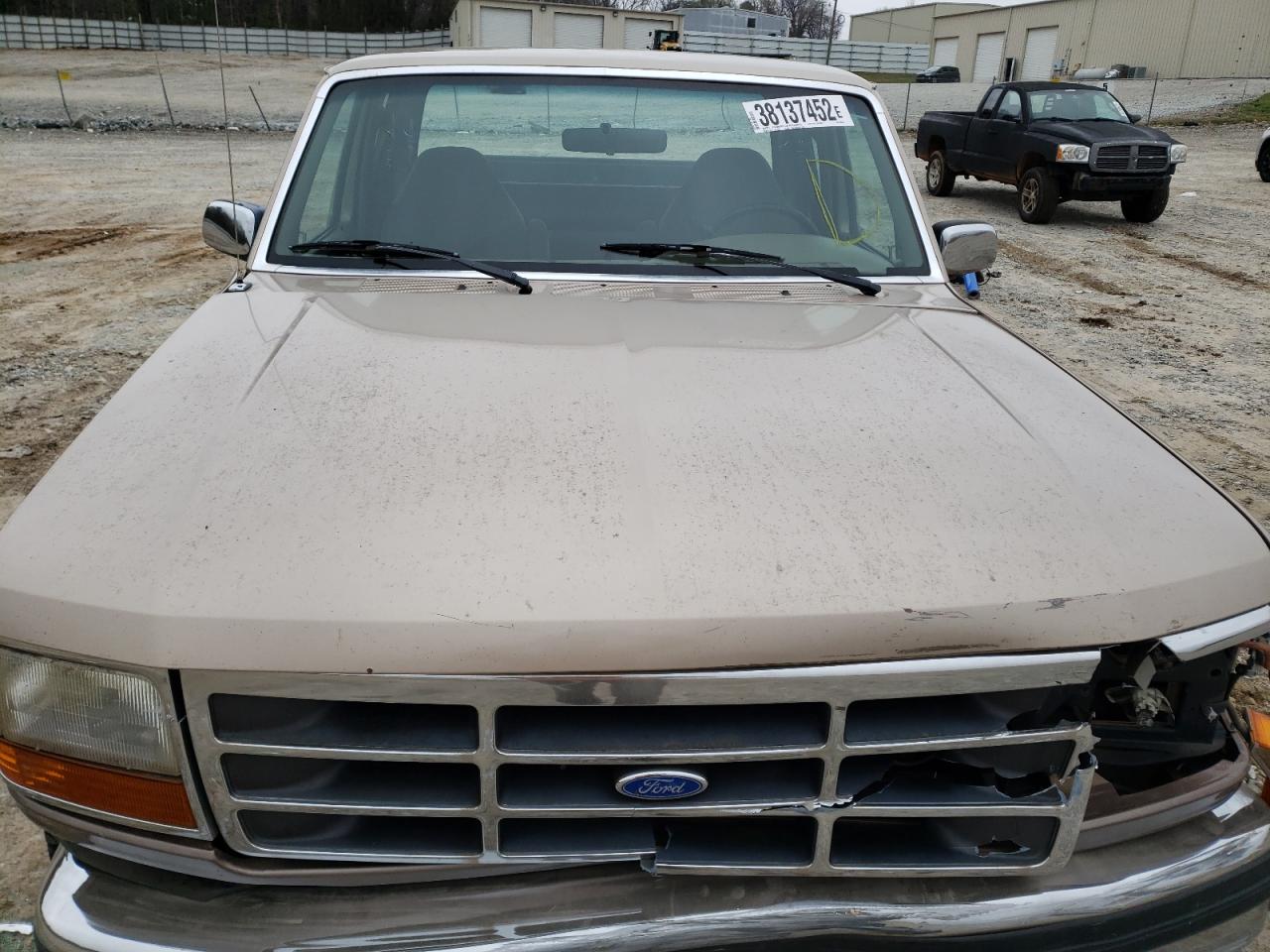 Photo 7 from auction – 1992 FORD F150 with VIN 1FTEX15N5NKB43954