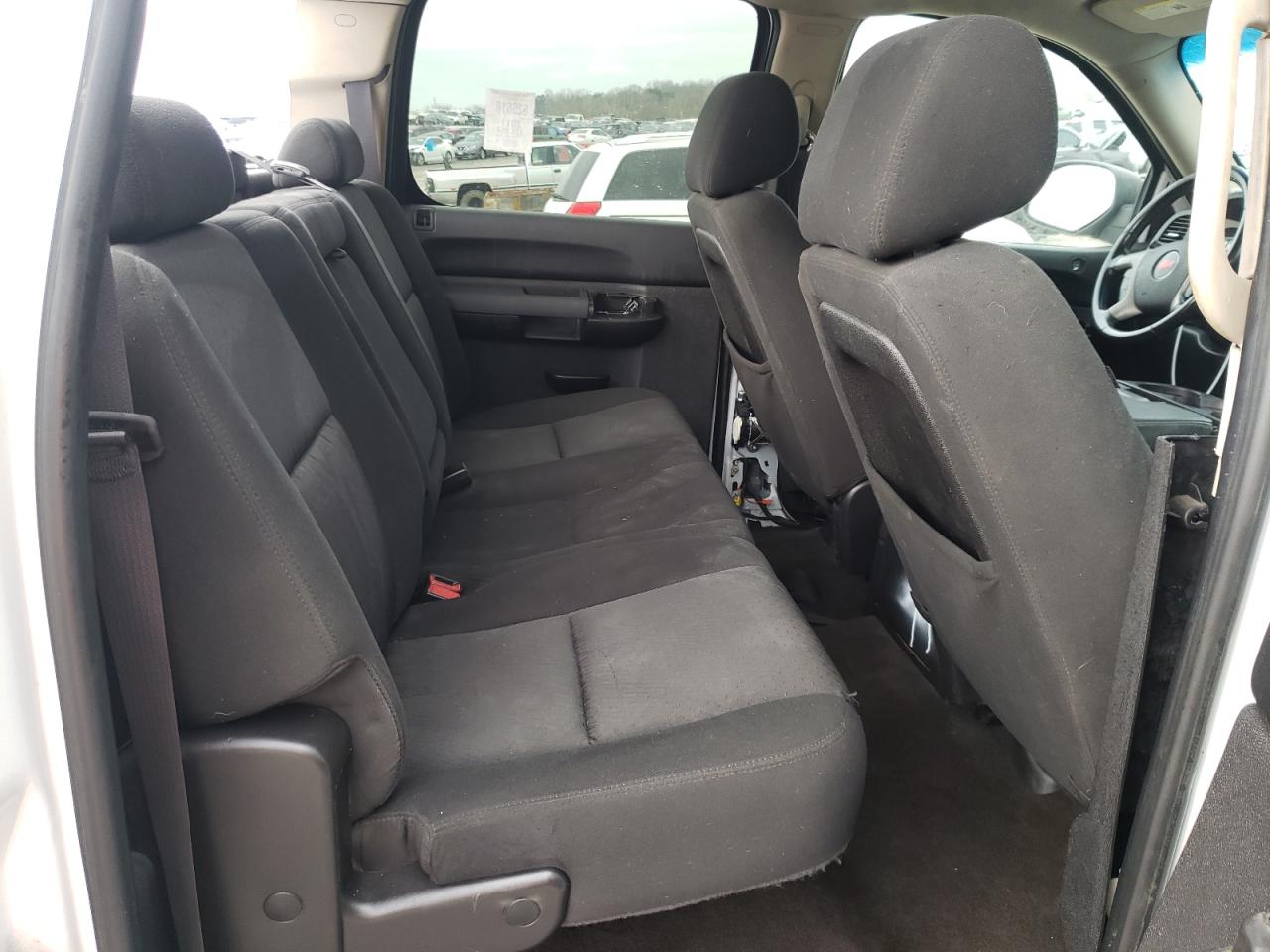 Photo 6 from auction – 2011 CHEVROLET SILVERADO with VIN 3GCPKSE31BG384909