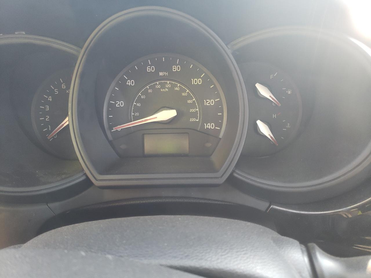 Photo 8 from auction – 2017 KIA RIO LX with VIN KNADM4A30H6038582