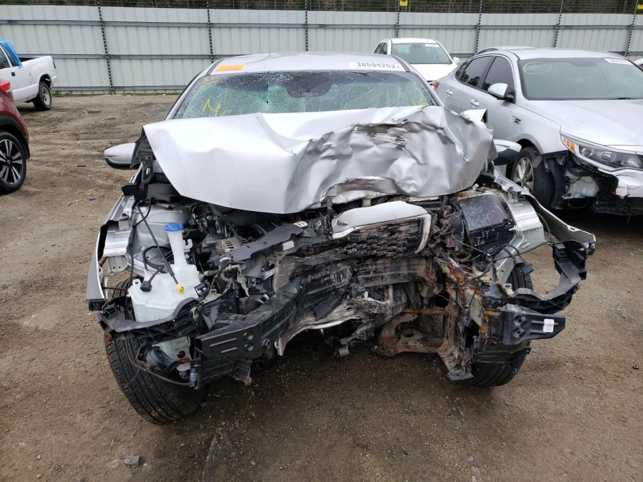 Photo 9 from auction – 2017 KIA FORTE LX with VIN 3KPFK4A71HE067152