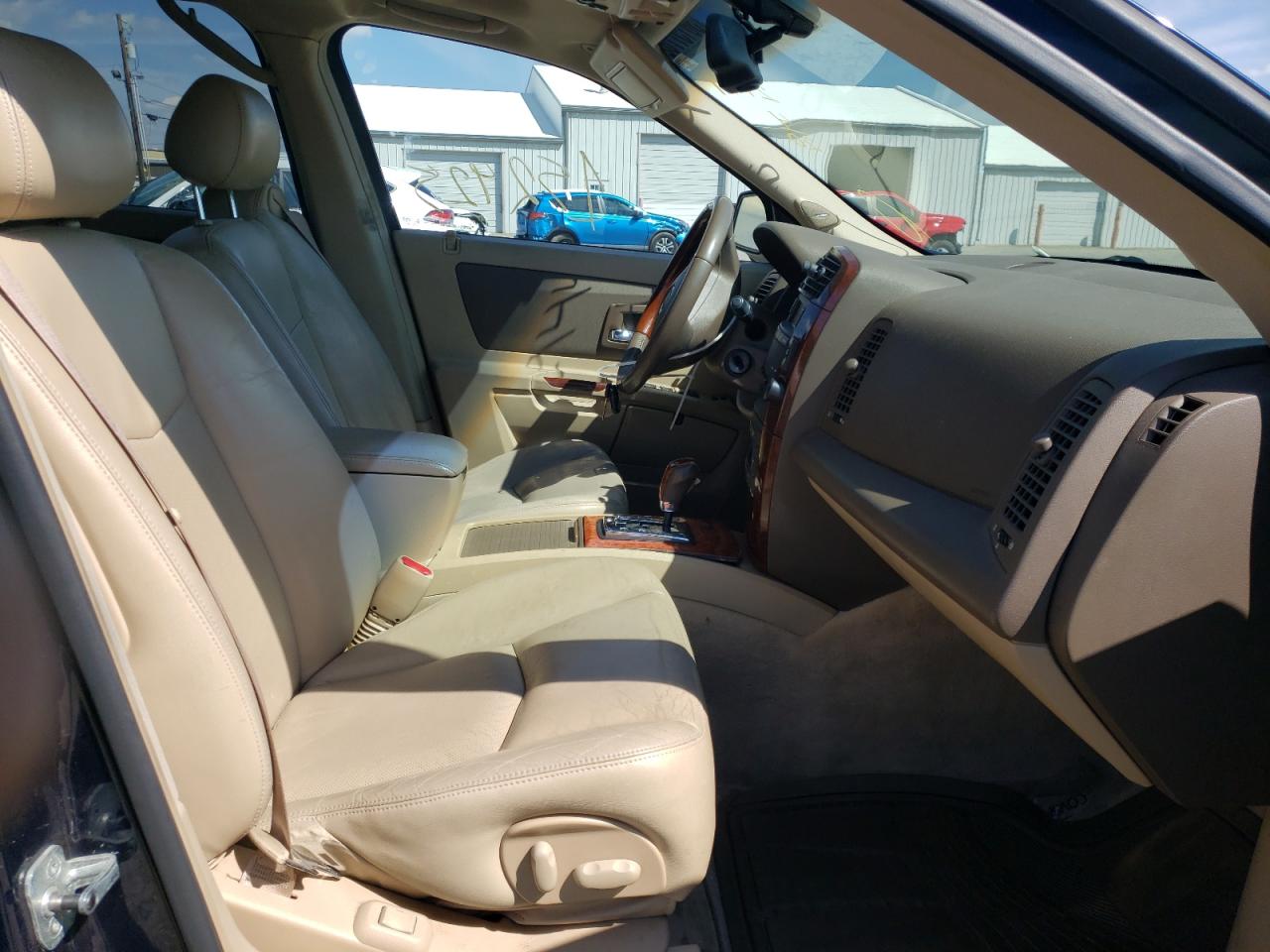 Photo 5 from auction – 2006 CADILLAC SRX with VIN 1GYEE63A160172944