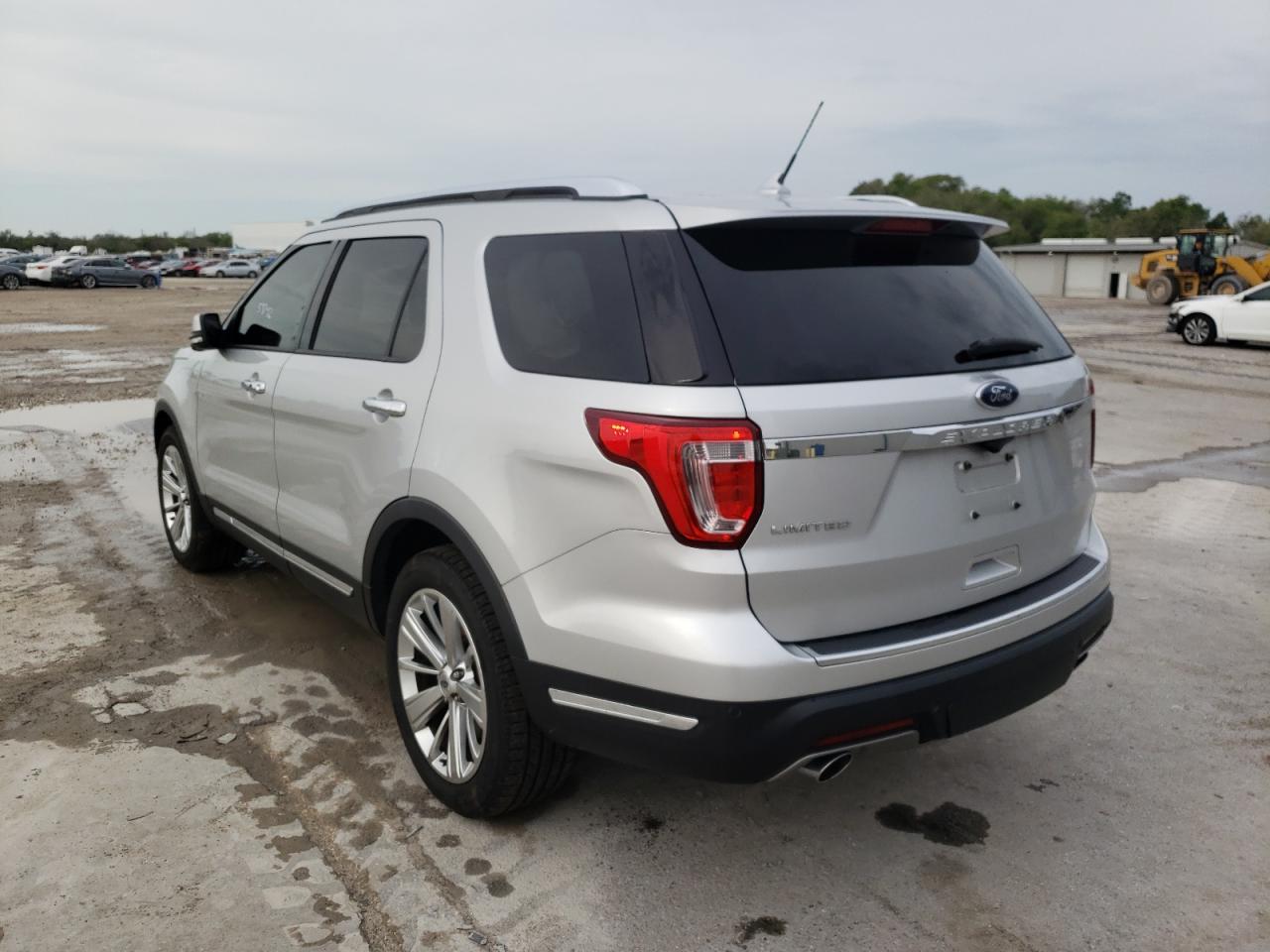 Photo 3 from auction – 2019 FORD EXPLORER L with VIN 1FM5K7F82KGA91736