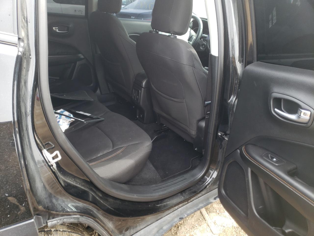 Photo 6 from auction – 2017 JEEP COMPASS SP with VIN 3C4NJCAB4HT682030