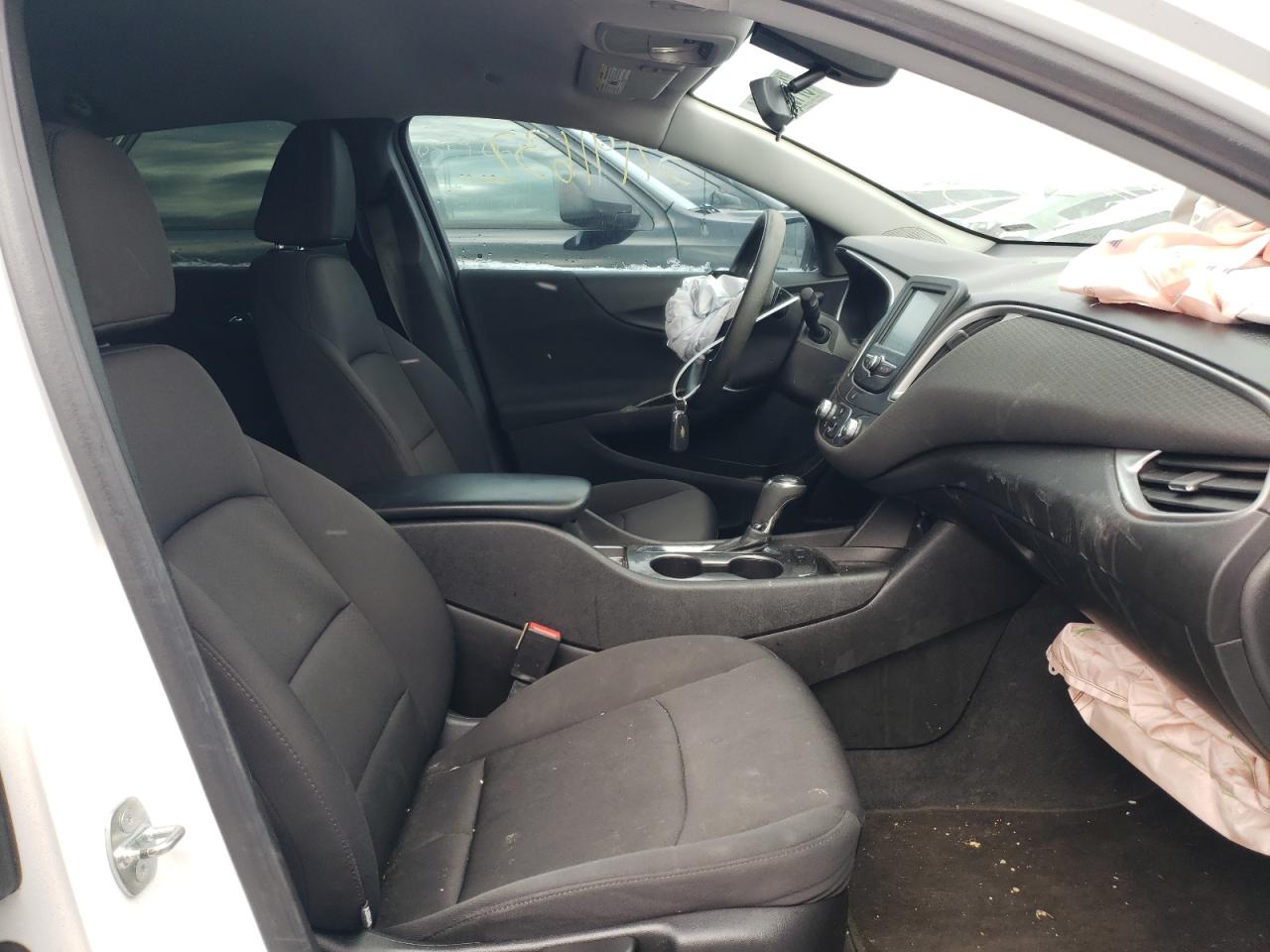 Photo 5 from auction – 2016 CHEVROLET MALIBU LS with VIN 1G1ZC5ST8GF223633