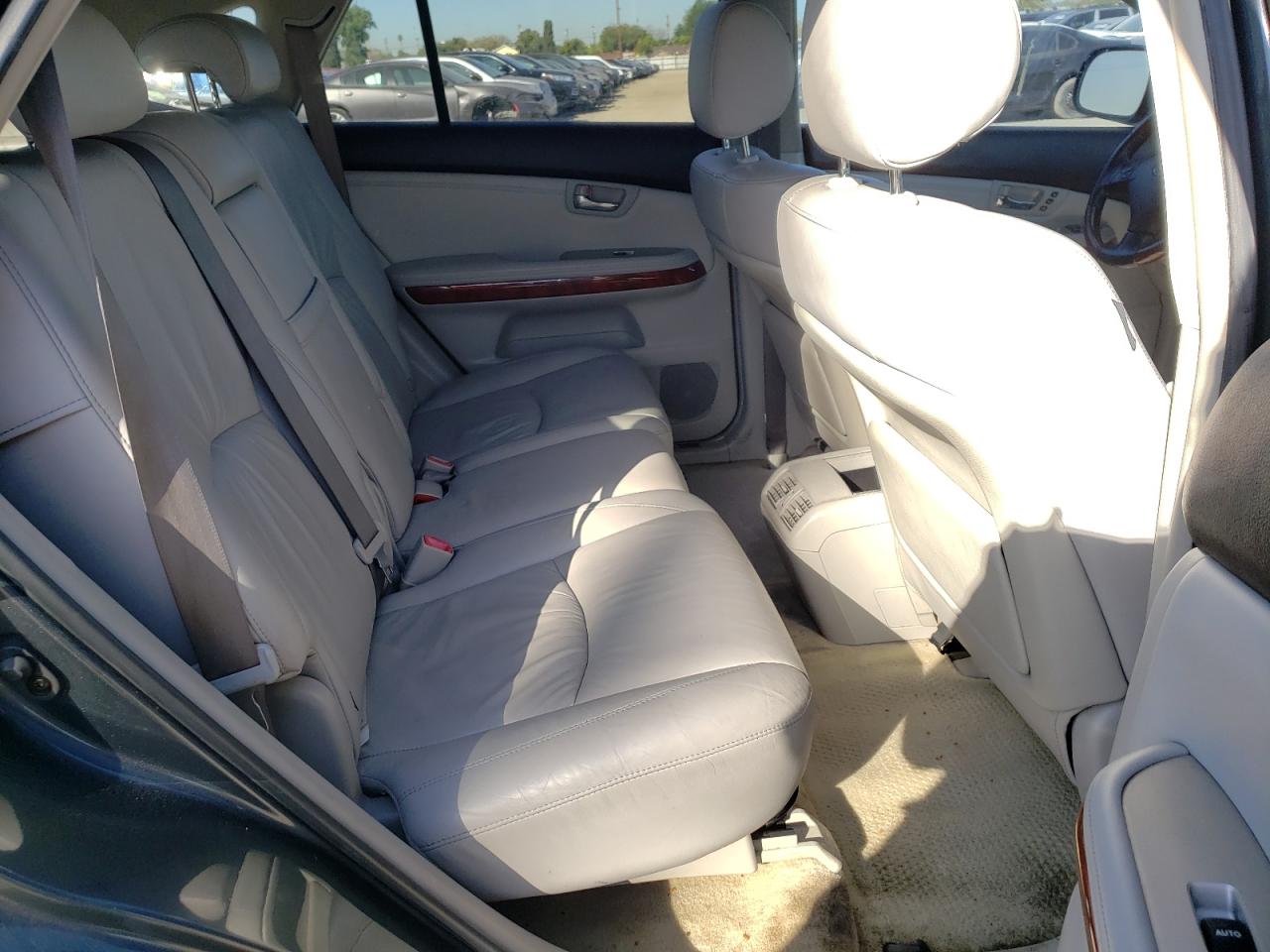 Photo 6 from auction – 2004 LEXUS RX 330 with VIN JTJGA31UX40041527
