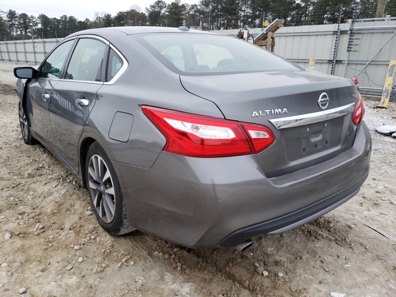 Photo 3 from auction – 2017 NISSAN ALTIMA 2.5 with VIN 1N4AL3AP5HC231243
