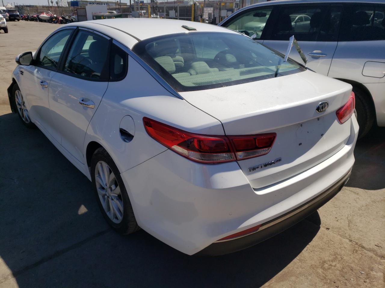 Photo 3 from auction – 2017 KIA OPTIMA LX with VIN 5XXGT4L39HG137161