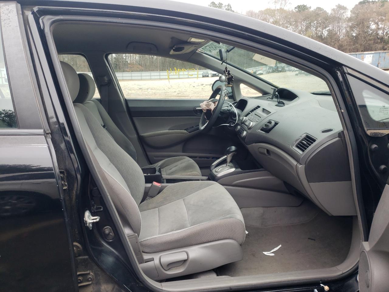 Photo 5 from auction – 2011 HONDA CIVIC LX with VIN 19XFA1F55BE004488