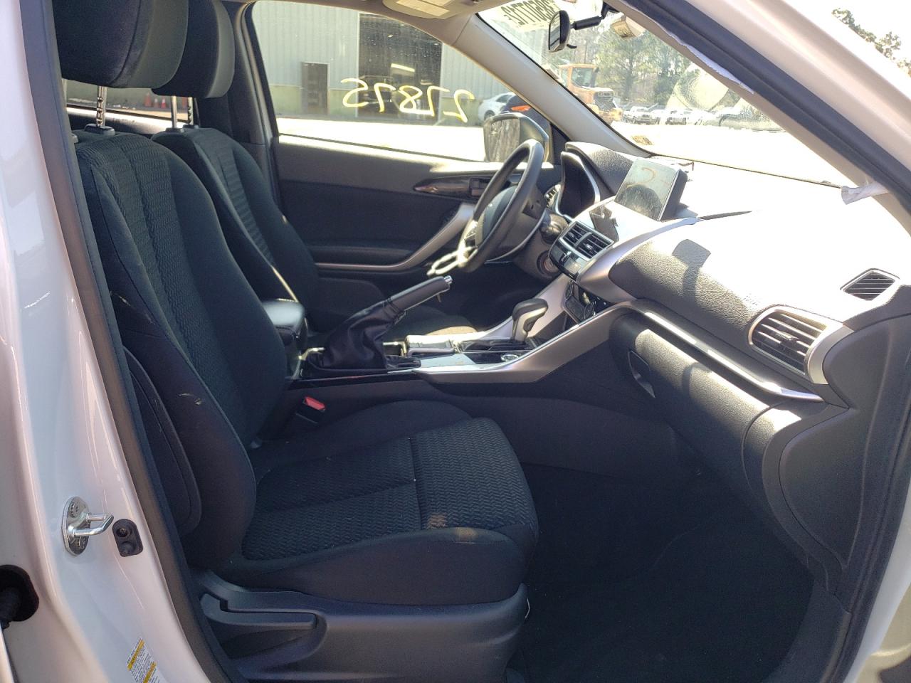 Photo 5 from auction – 2020 MITSUBISHI ECLIPSE CR with VIN JA4AT4AA8LZ006116