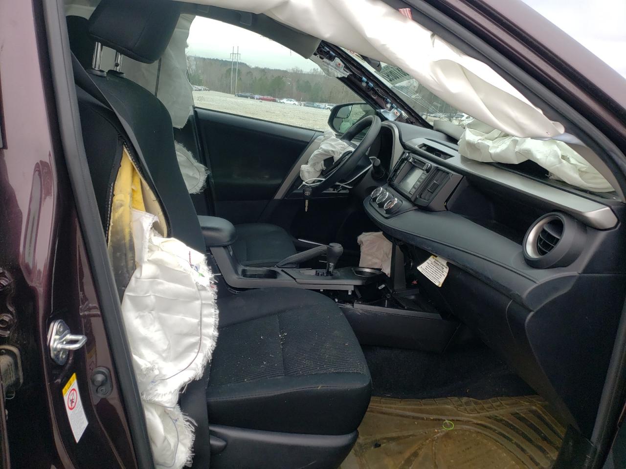 Photo 5 from auction – 2018 TOYOTA RAV4 LE with VIN 2T3ZFREV4JW422722