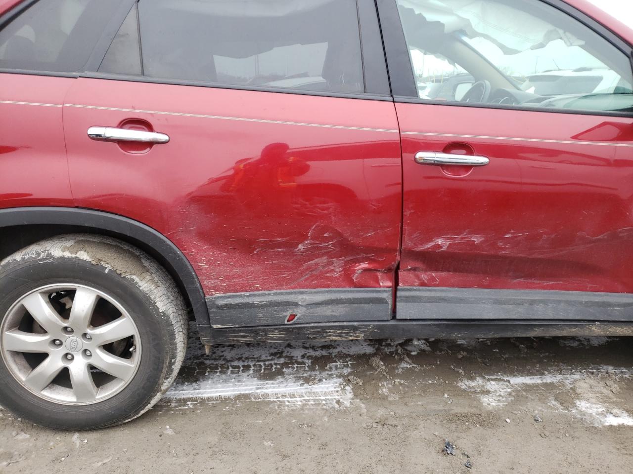 Photo 9 from auction – 2011 KIA SORENTO BA with VIN 5XYKT4A16BG032415