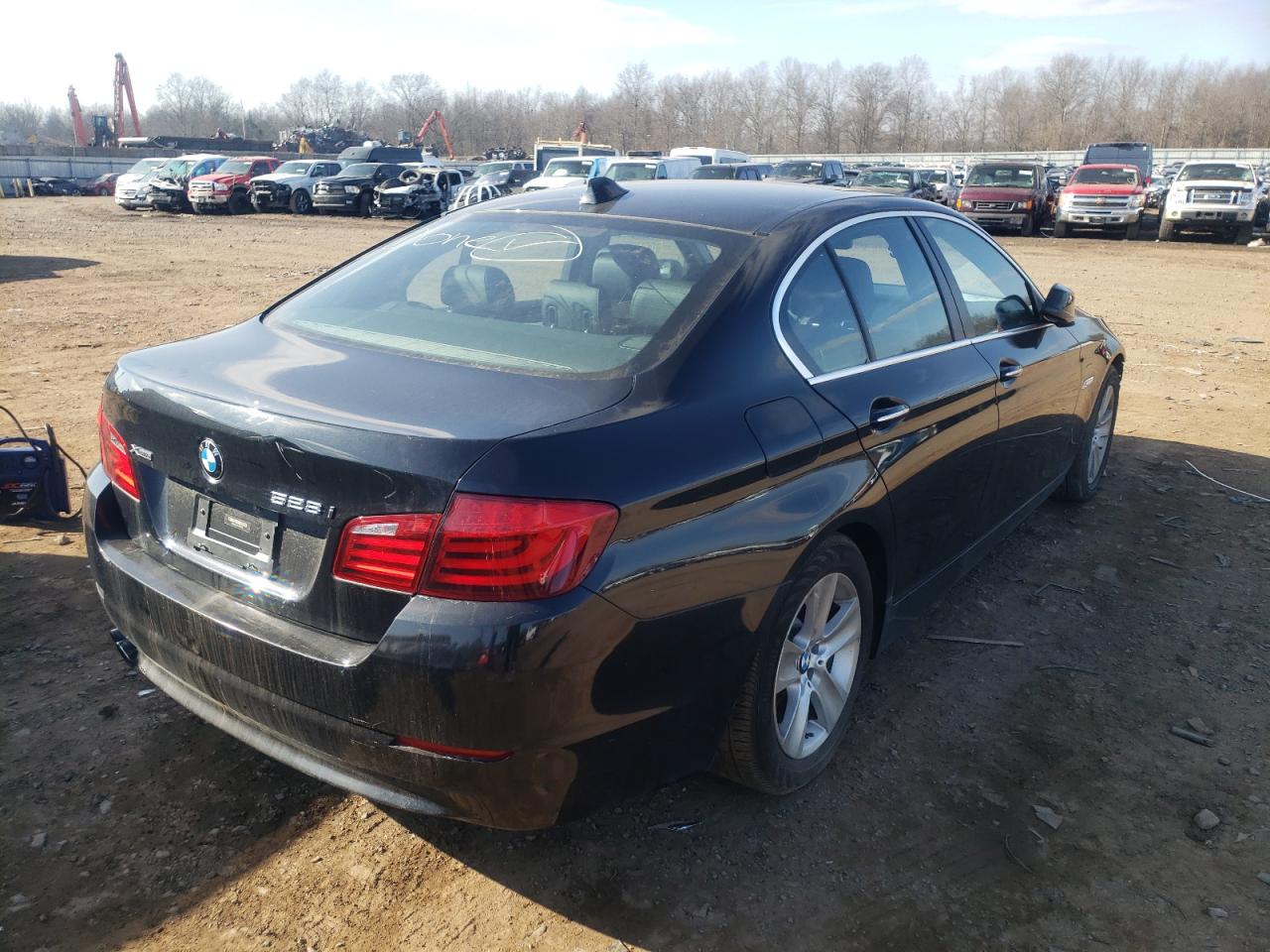 Photo 4 from auction – 2013 BMW 528 XI with VIN WBAXH5C54DDW12578