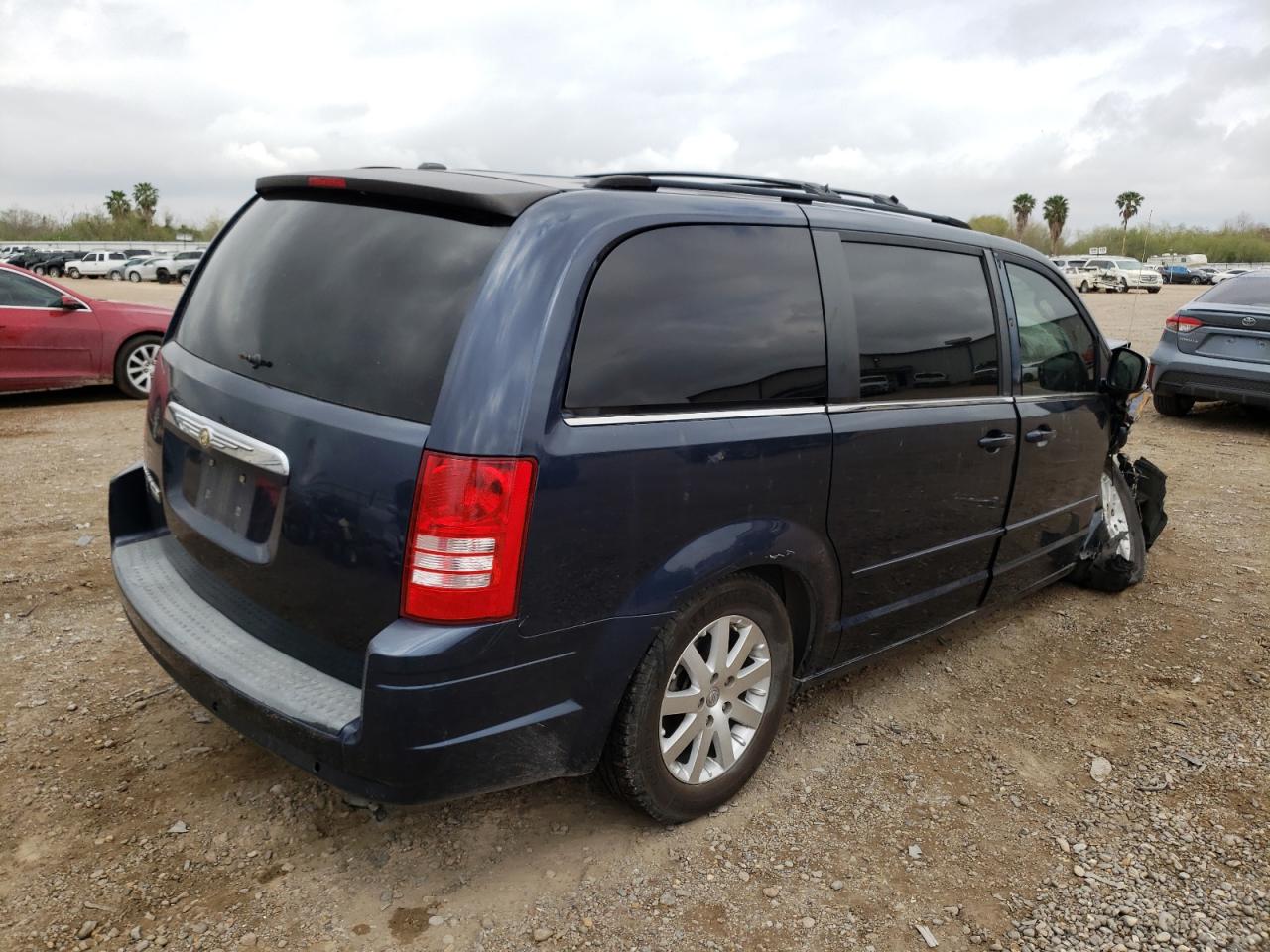 Photo 4 from auction – 2008 CHRYSLER TOWN&COUNT with VIN 2A8HR54P68R648398