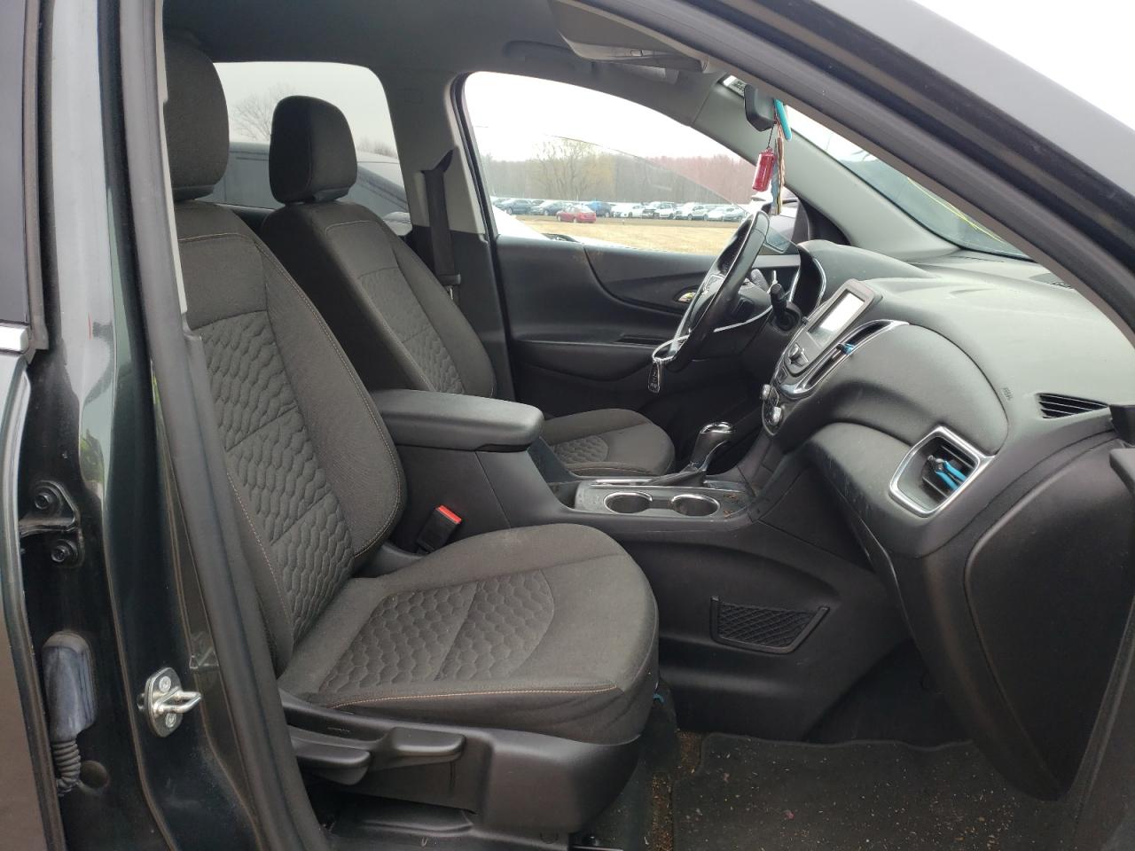 Photo 5 from auction – 2018 CHEVROLET EQUINOX LT with VIN 3GNAXJEV9JS596673