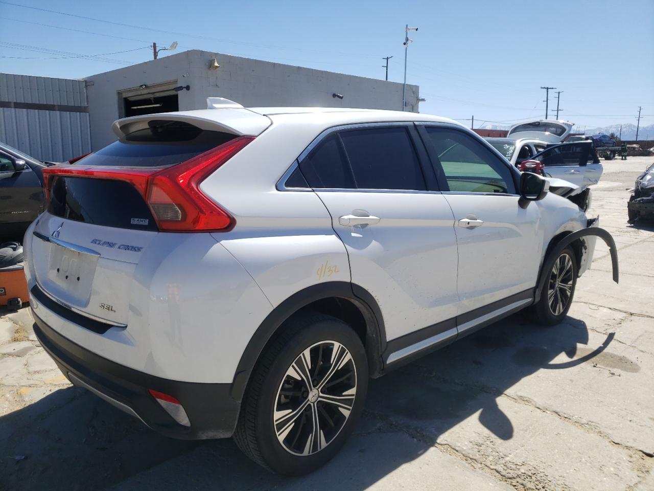 Photo 4 from auction – 2018 MITSUBISHI ECLIPSE CR with VIN JA4AT5AA0JZ066605