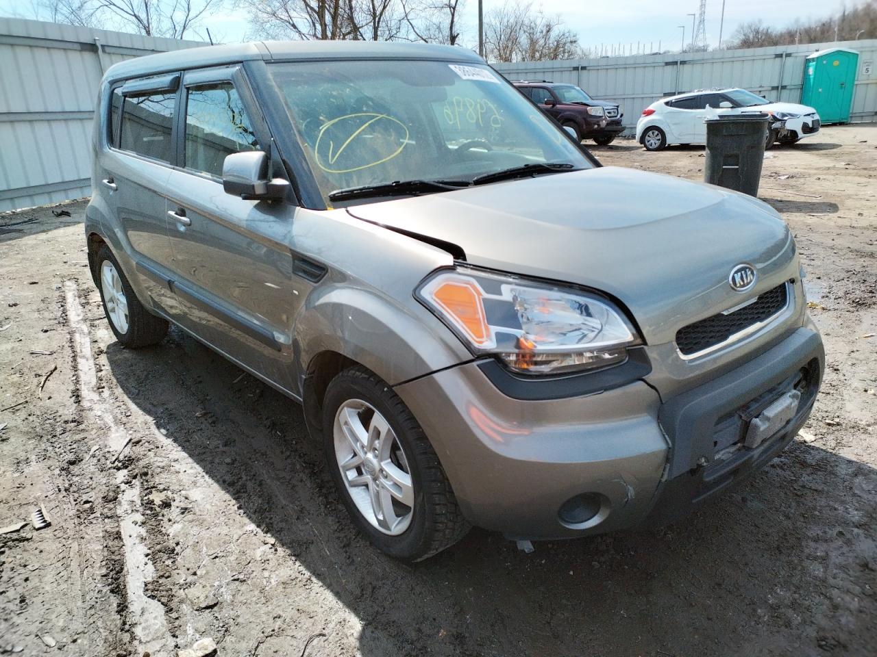 KIA SOUL + 2011 with VIN KNDJT2A27B7287547 - Photo from auction