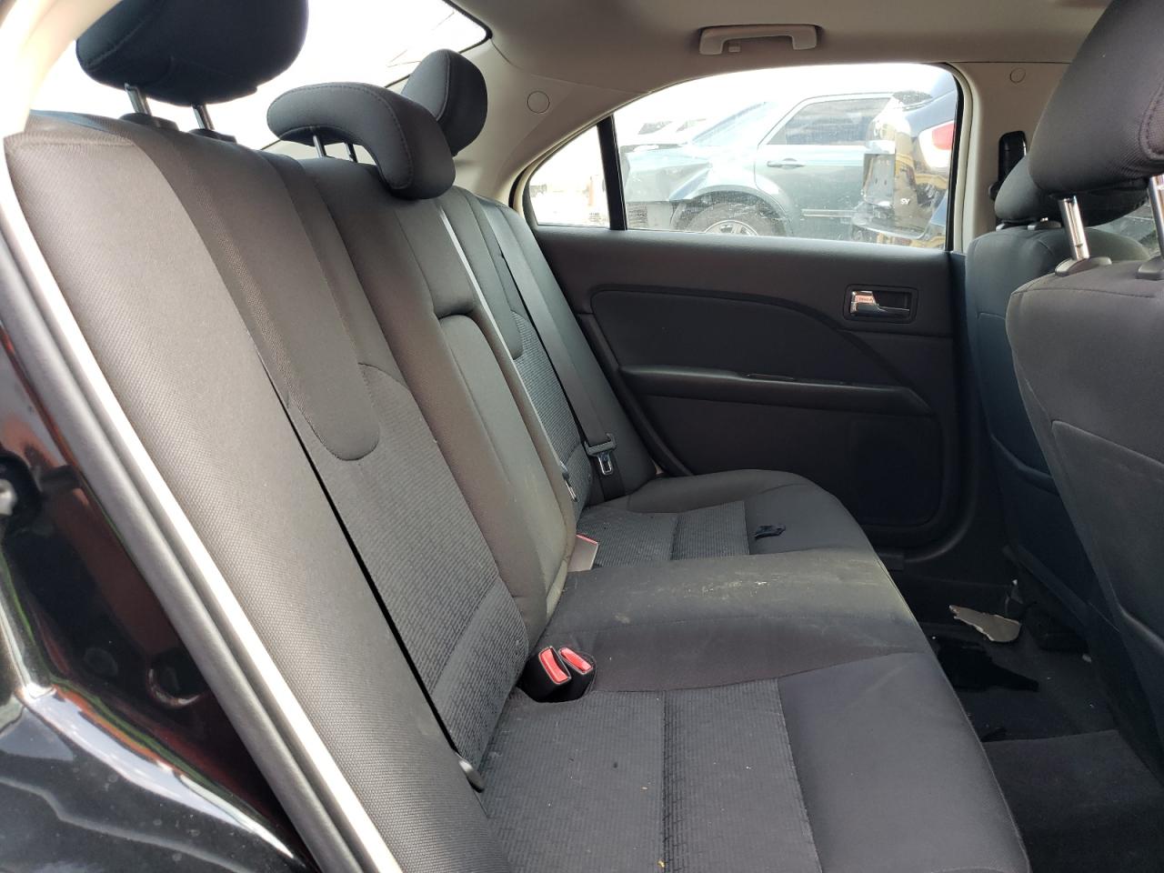 Photo 6 from auction – 2011 FORD FUSION SE with VIN 3FAHP0HA8BR137062