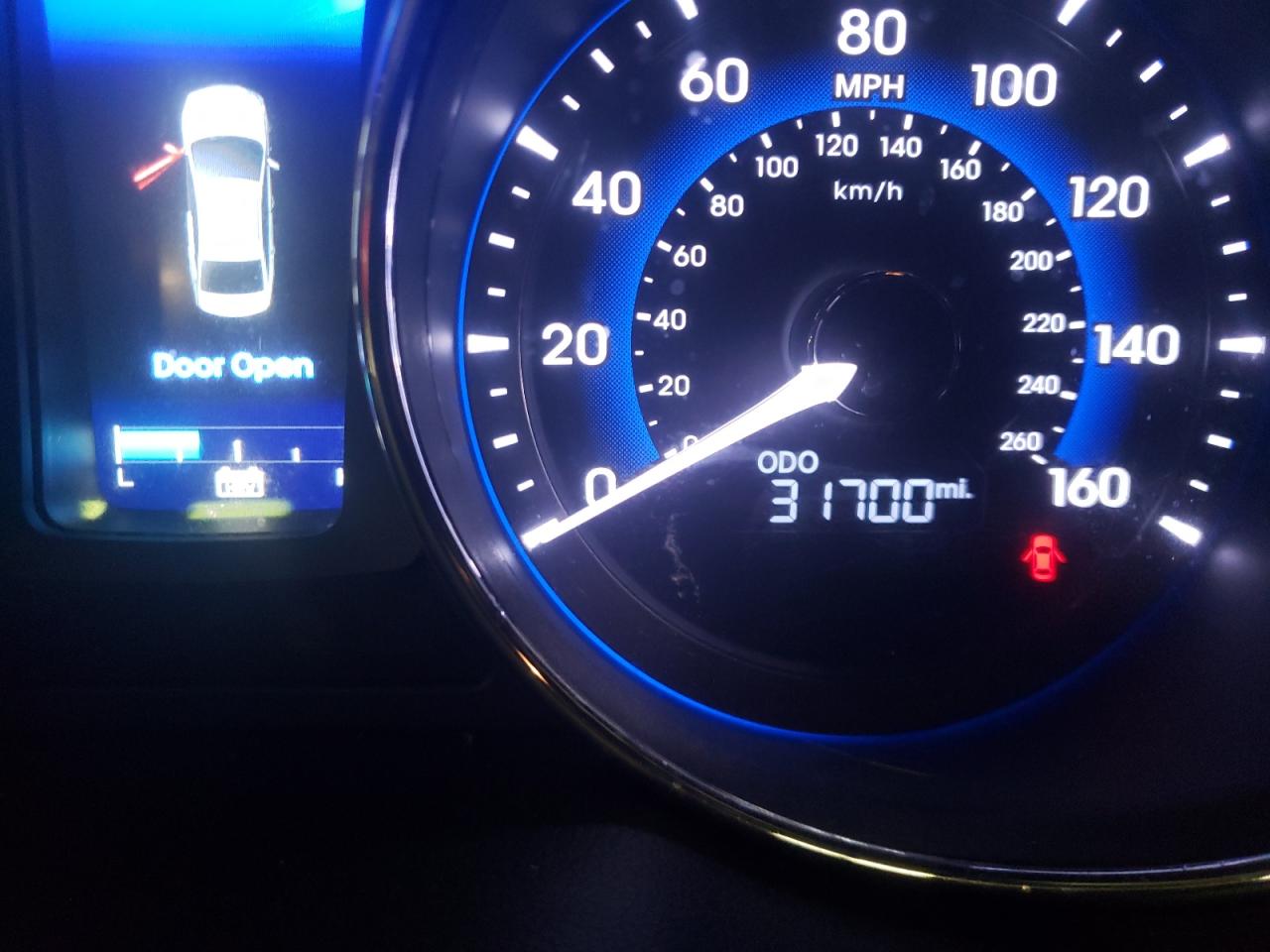 Photo 8 from auction – 2013 HYUNDAI SONATA HYB with VIN KMHEC4A40DA076660