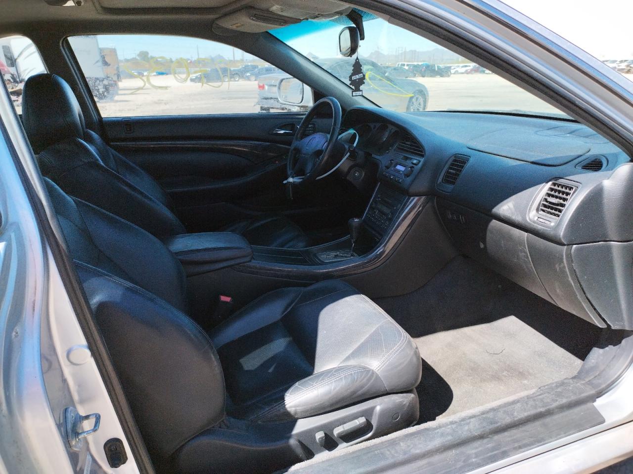 Photo 5 from auction – 2001 ACURA 3.2CL TYPE with VIN 19UYA42611A018223