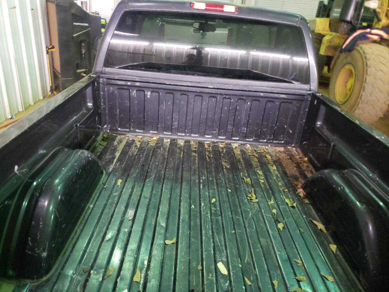 Photo 6 from auction – 2004 GMC NEW SIERRA with VIN 1GTEC14XX4Z303024