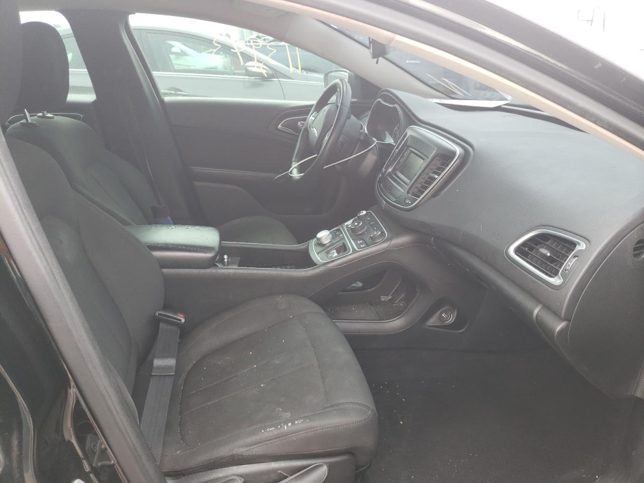 Photo 5 from auction – 2015 CHRYSLER 200 LIMITE with VIN 1C3CCCAB7FN758908